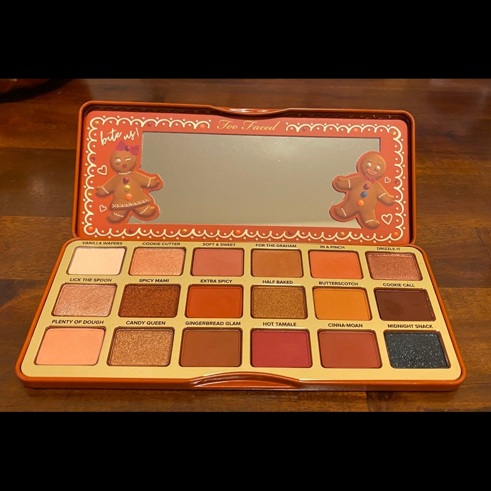 Too Faced Gingerbread Extra Spicy Palette